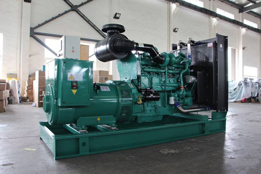 木垒320kw康明斯柴油发电车出租组图片 木垒320kw康明斯柴油发电车出租组图片